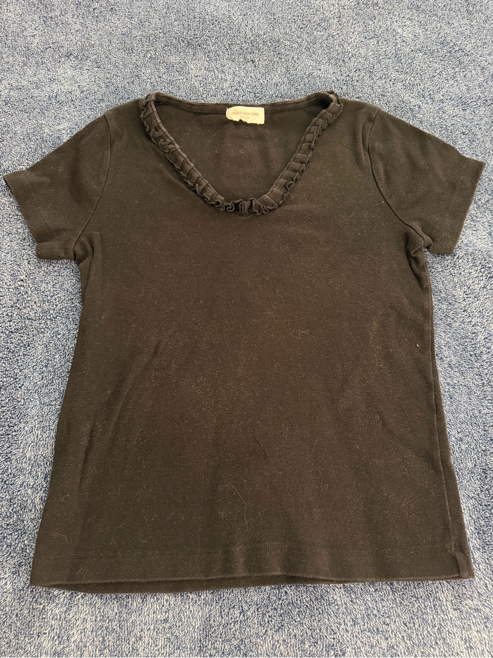 Jones New York Black Short-Sleeve Top with Ruffled V-Neckline